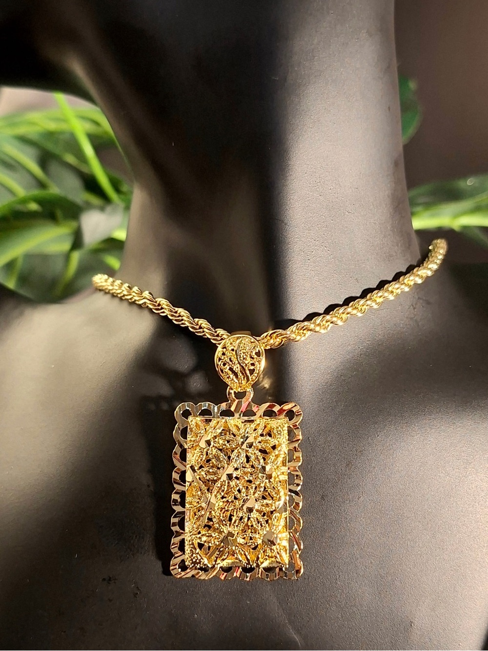 Gold-Filled 20โ Rope Chain Necklace with Ornate Filigree Statement Pendant